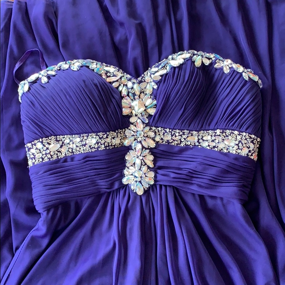 Cache Formal Dress